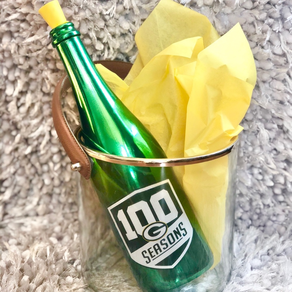🎉🏈GREEN BAY PACKERS CELEBRATE 100 Seasons BOTTLE